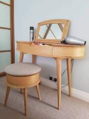 To ask you to show me your Dressing table