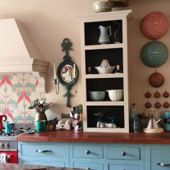 Painting my HMKOC (Handmade Kitchens of Christchurch) Kitchen