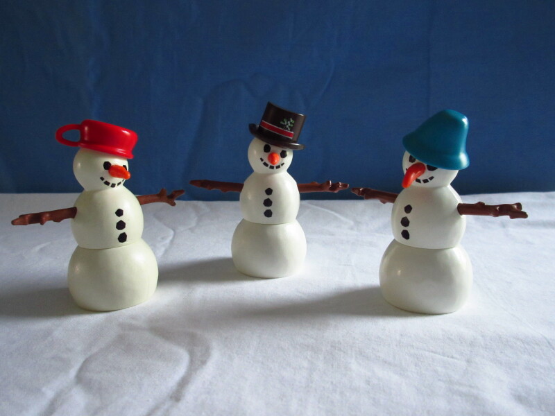 It's the start of advent for the Playmobil people in our house...