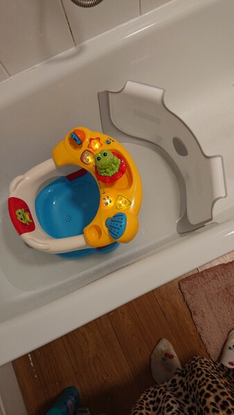 If you have a baby/toddler, do you know about bath dams? Big ££££ savings... 