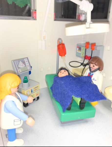 To show you this Playmobil hospital 