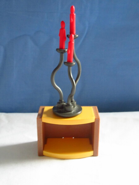 It's the start of advent for the Playmobil people in our house...