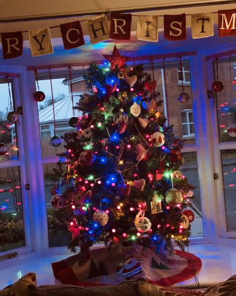 Christmas tree decorating. Is there a method to your madness?