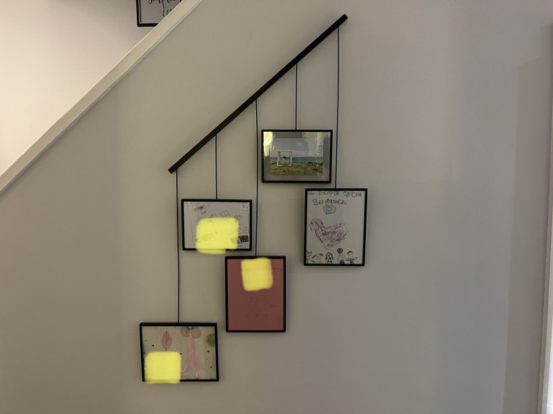 How to display photos on triangular wall