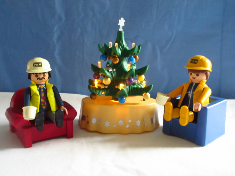 It's the start of advent for the Playmobil people in our house...