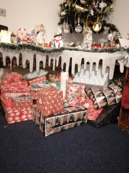Show me your present pile
