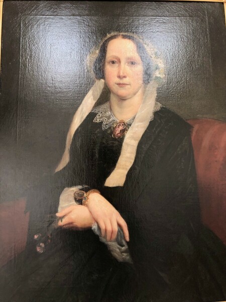 Any experience identifying relatives from portraits?