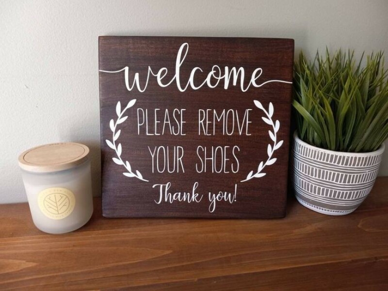 How to ask for shoes off!