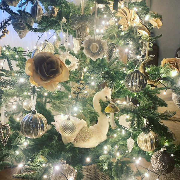 Show me your Christmas tree / decorations please. In need of inspiration
