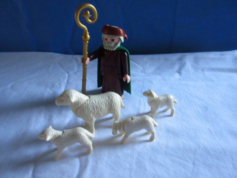 It's the start of advent for the Playmobil people in our house...