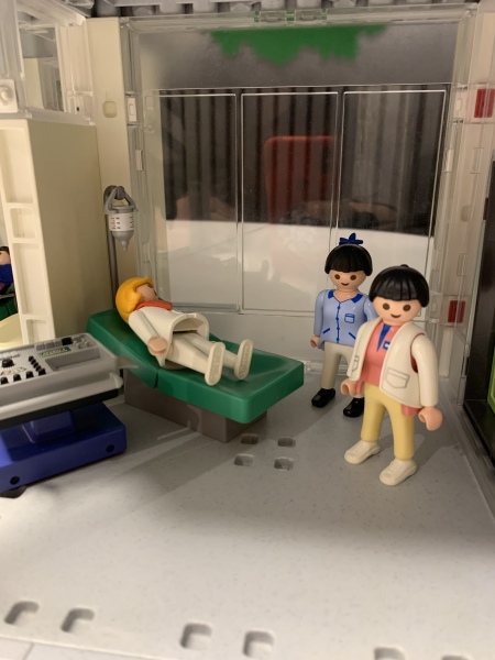 To show you this Playmobil hospital 