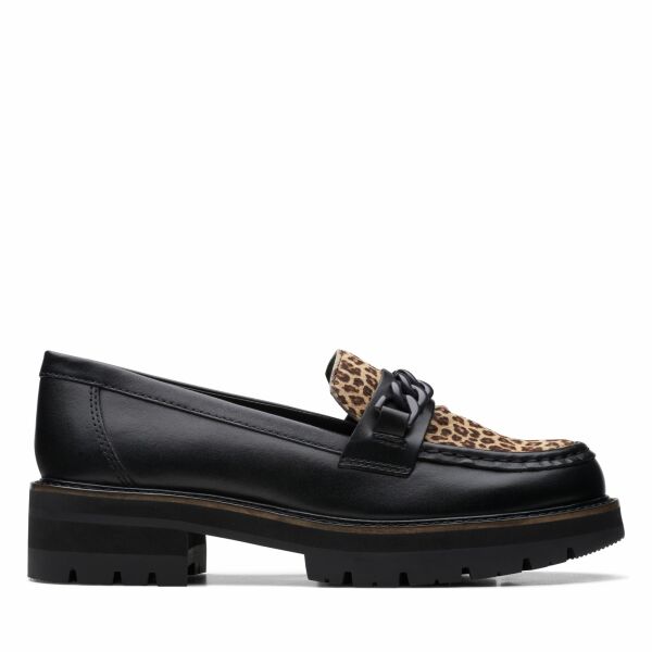 What low/flat mid heeled shoes or boots would you wear with these trousers? 