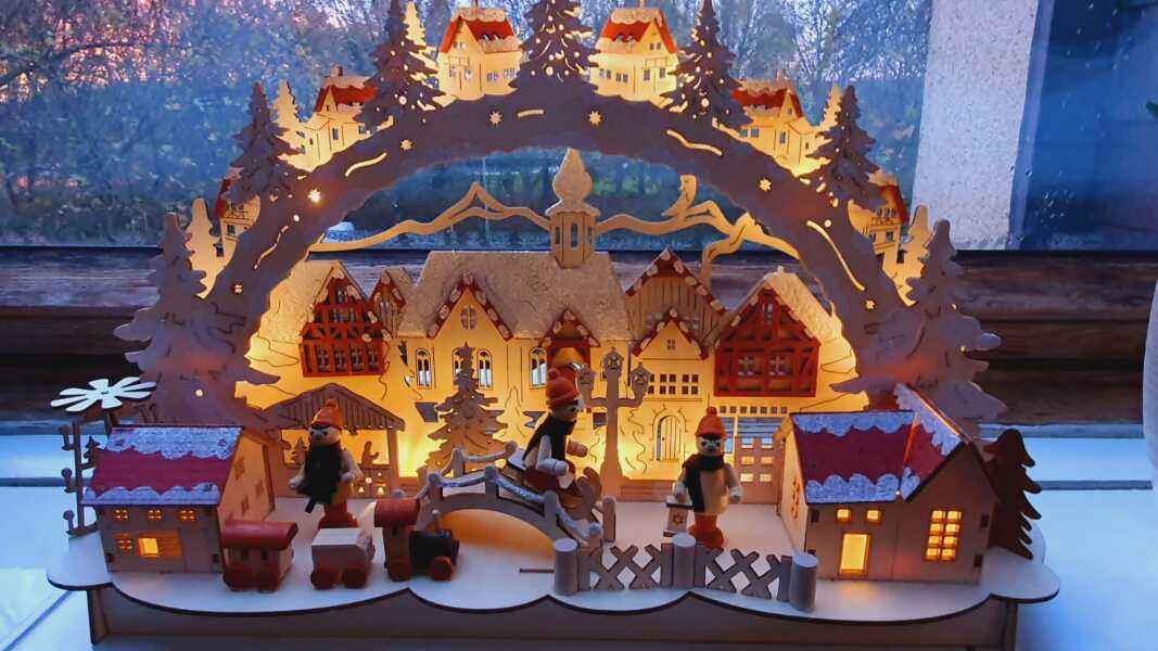 Come and tell me your dull and unexciting news 24: Calmly through the day 