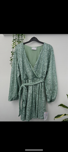 Is this okay to wear to a wedding?