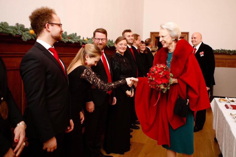 Royal Style: Charles and his wee boots, and please - plenty of (Preloved) bling!  