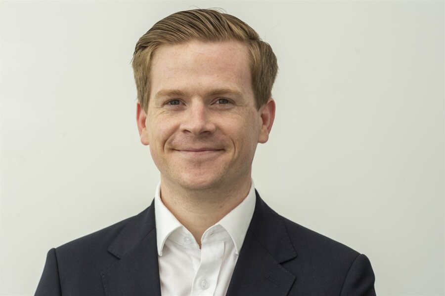 Toddler boy haircut - super straight hair