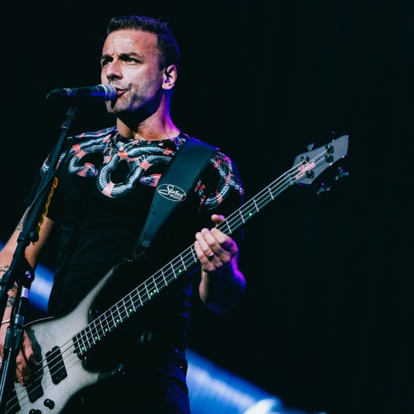 Swagger Inn 173 - Winter is coming, wrap up in someone warm.