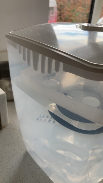 Which way round does this go on the steriliser?!
