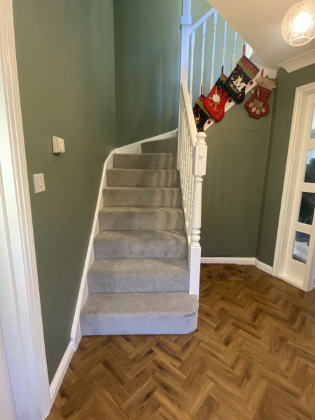 Can anyone recommend a green paint? 