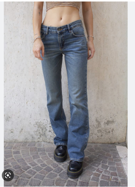 Trendy jeans that fit extra curvy figure.