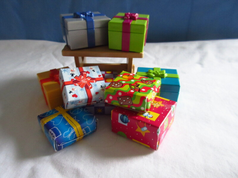 It's the start of advent for the Playmobil people in our house...