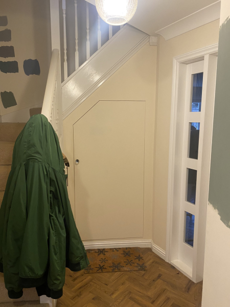 What colour walls with grey carpet ?!