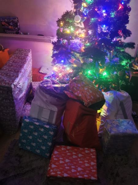 Show me your present pile