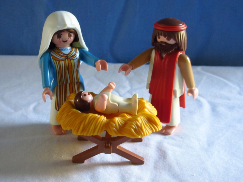 It's the start of advent for the Playmobil people in our house...