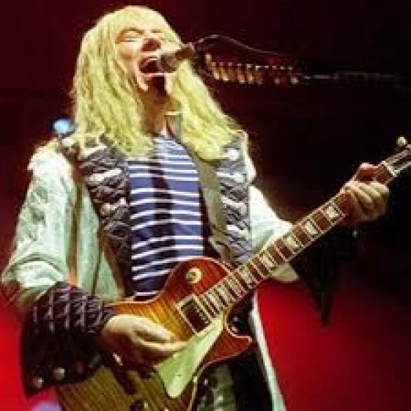 Weird dolls hanging on neighbours tree?