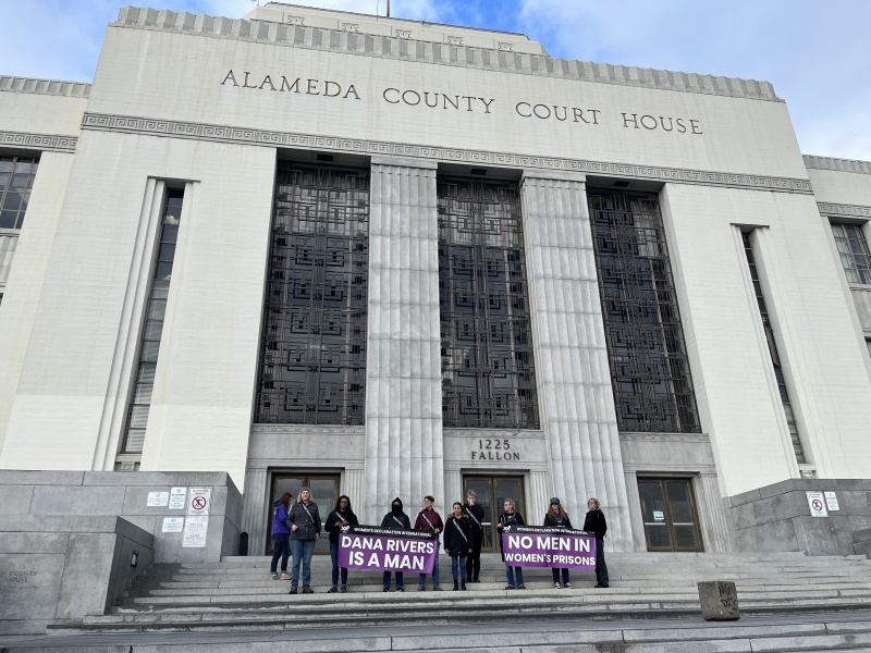 Women protesting in front of Alameda County Courthouse attacked!