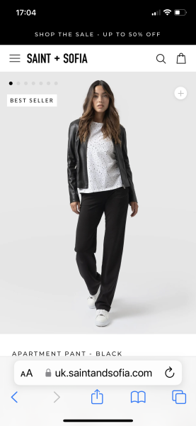 What low/flat mid heeled shoes or boots would you wear with these trousers? 