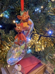 Show me your Christmas tree / decorations please. In need of inspiration