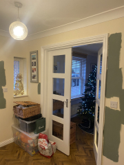 What colour walls with grey carpet ?!