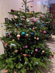 Show me your Christmas tree / decorations please. In need of inspiration