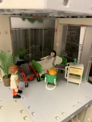To show you this Playmobil hospital 