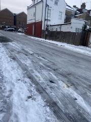 Did councils used to grit and clear pavements?
