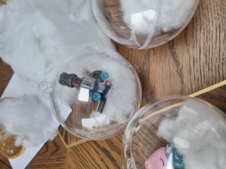 Christmas decorating with kids