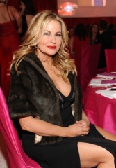 Who is this actress!