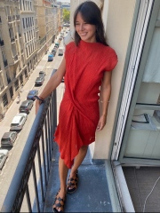 Les Parisiennes des Mamansnet: Always Have a Ball Gown at the Ready in Celebration of Your Enemy's Demise