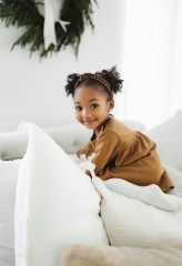 7 month old doing weird eye squeezing - really worried