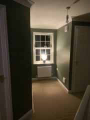 What colour walls with grey carpet ?!