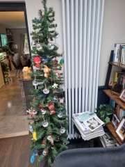 Christmas decorating with kids