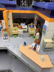 To show you this Playmobil hospital 