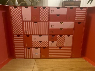 Beauty Advent Calendars 2022 part 4 (SPOILER central)