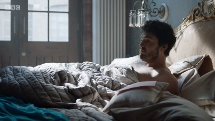 Swagger Inn 173 - Winter is coming, wrap up in someone warm.