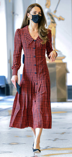 Kate being ‘prioritised’ over Meg by dress designer? 