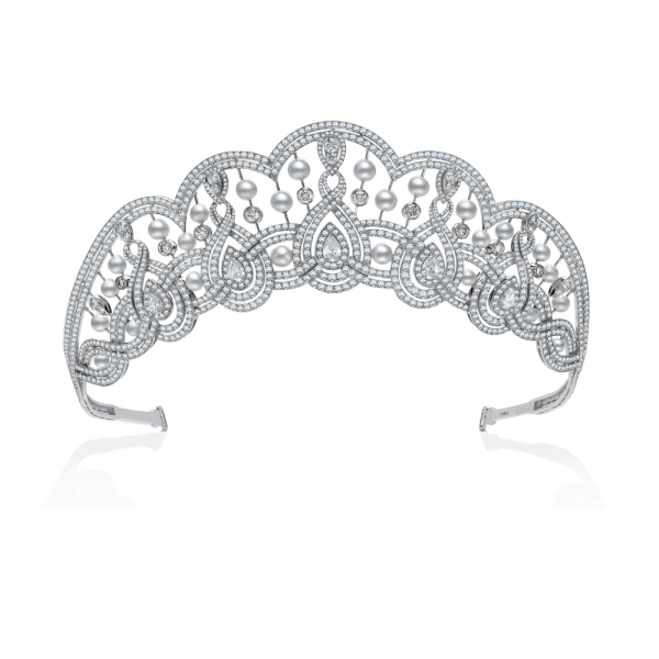 Tiara-gate unveiled (shameless pun) 