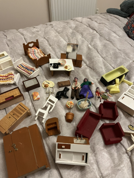 Does anyone have a dolls house? As a hobby?