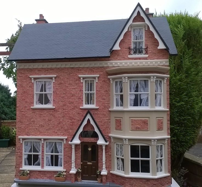 Does anyone have a dolls house? As a hobby?
