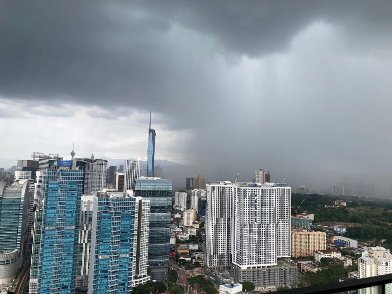 Thread 4 - TalkExiles: "The Planet Goes On Being Round"